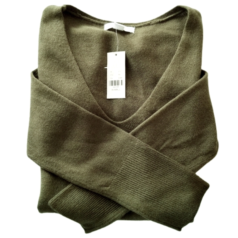 New York & Company Olive V-Neck Pullover Sweater NWT